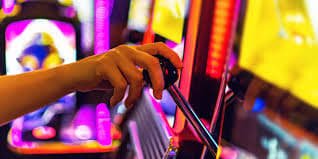 Bangladesh phone users browsing live casino-style content on bdok app